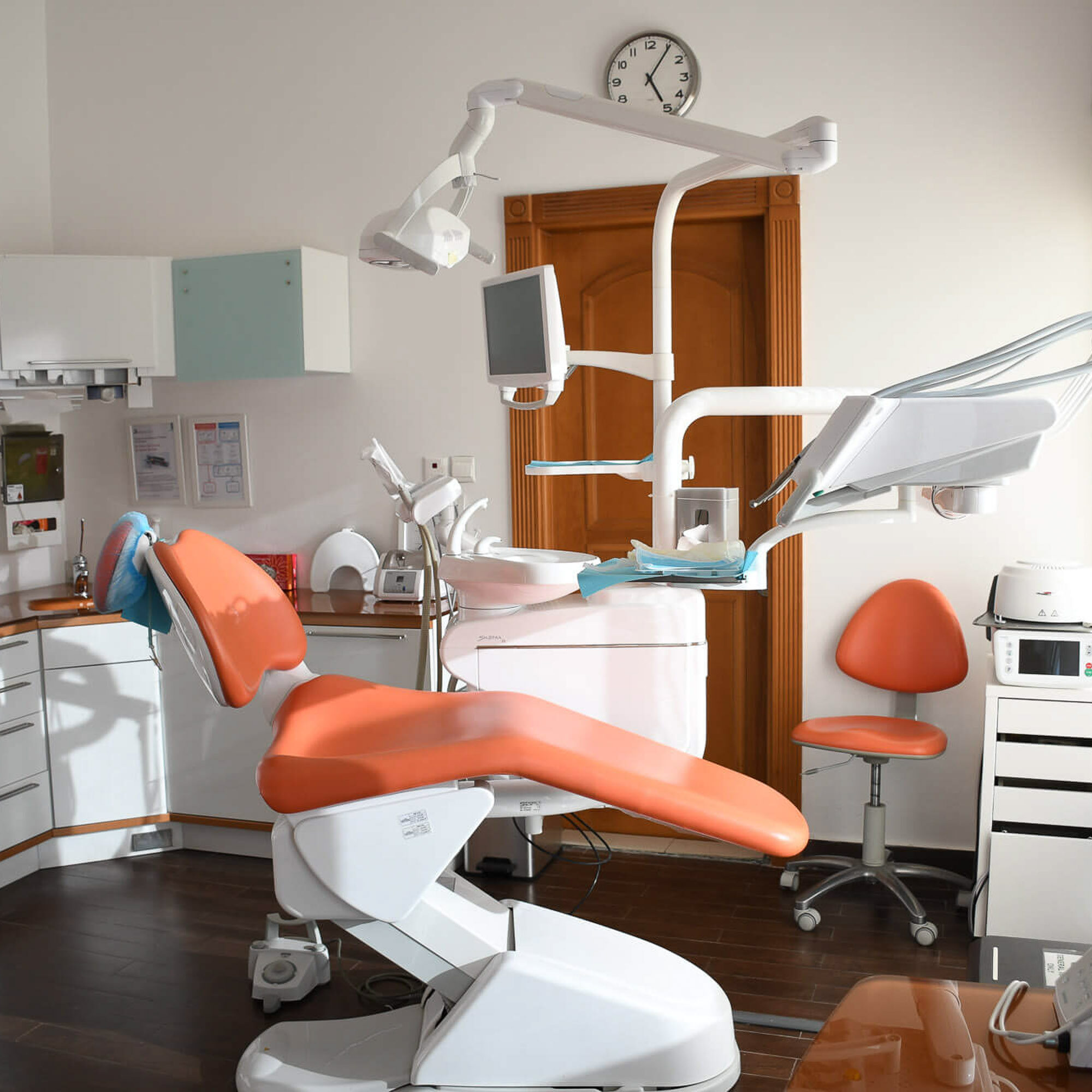 Dental office and dental chair